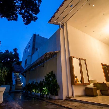 Sleek Hotel Kegalle Exterior photo